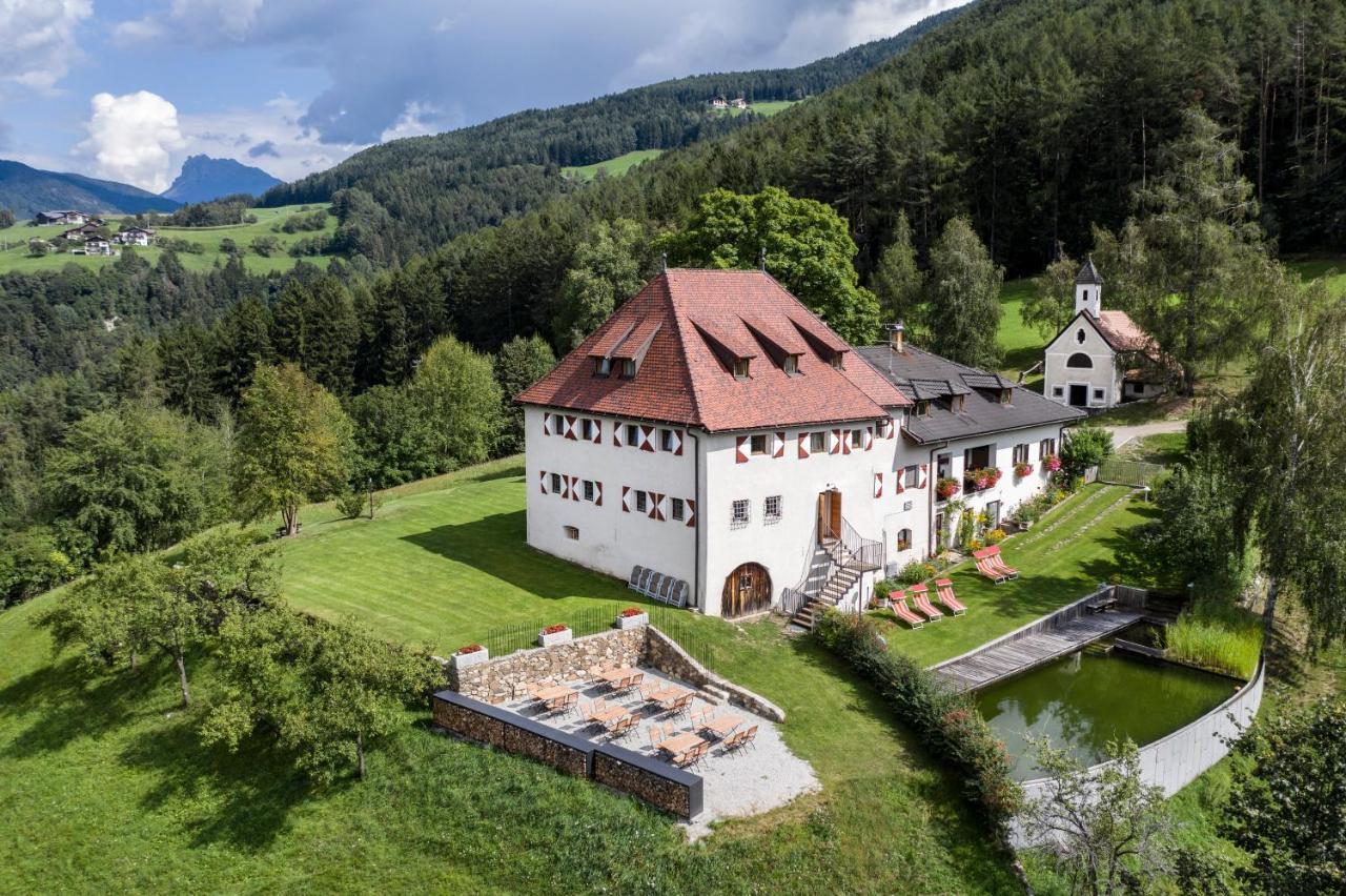 Ansitz Fonteklaus Hotell Laion Exteriör bild